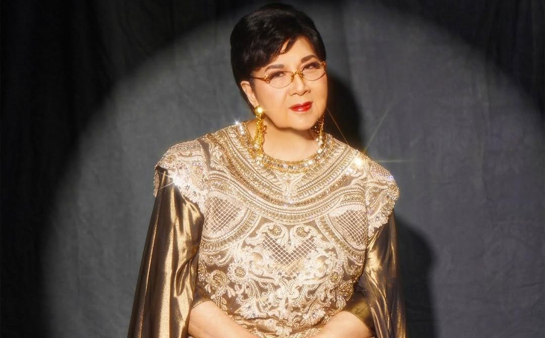 Mengenal sosok Titiek Puspa, sang diva legendaris Indonesia yang kini tengah menjalani pengobatan pasca pecah pembuluh darah.