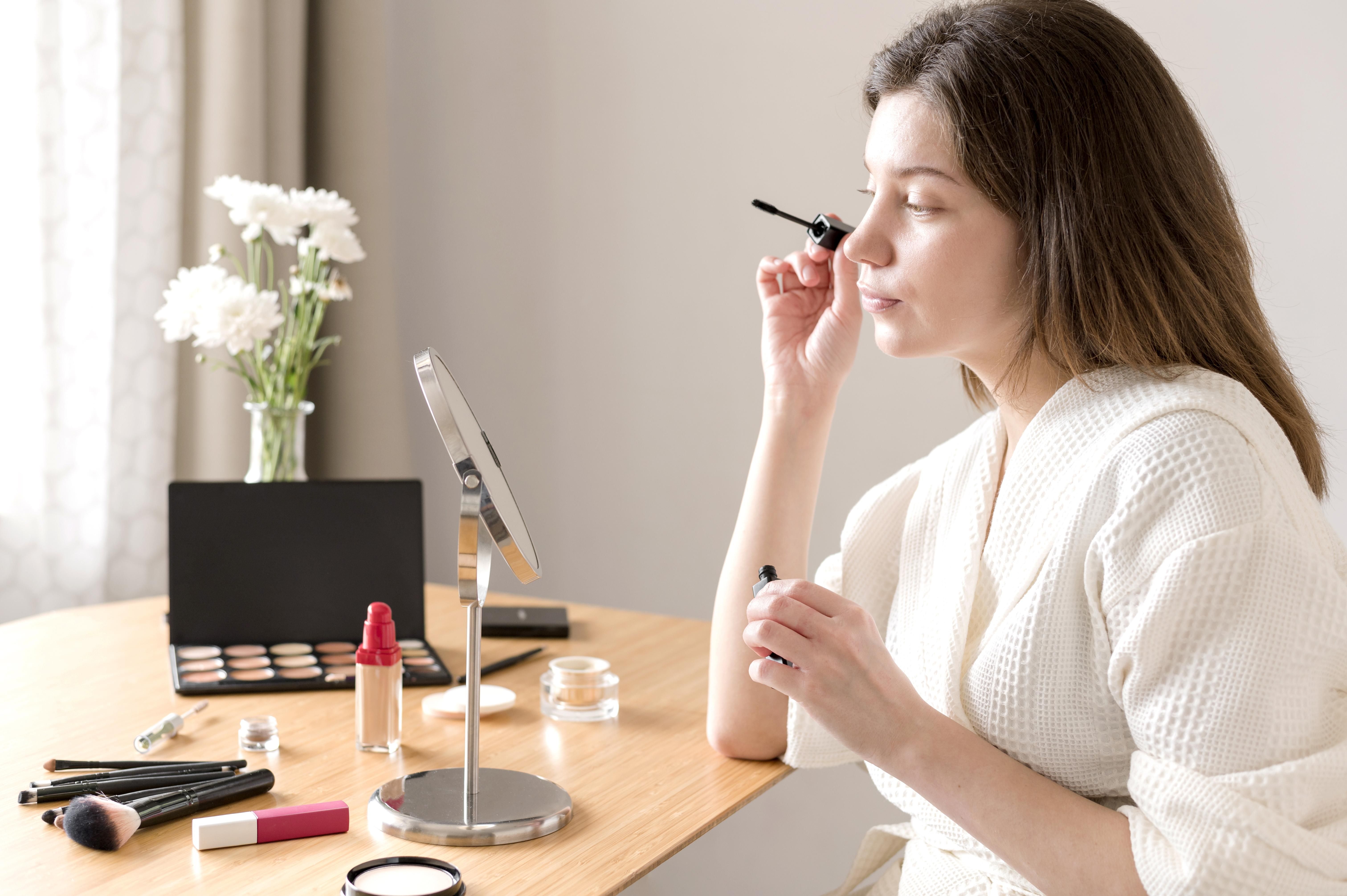 Tren fast beauty kian marak, ini menekan perempuan untuk konsumsi impulsif dan meninggalkan jejak serius terhadap lingkungan!