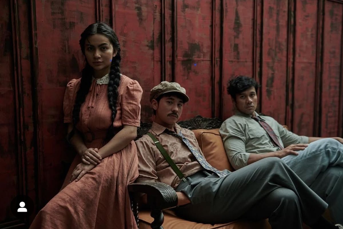 Mengintip sinopsis film Perang Kota dan memahami peran perempuan ketika sang suami pergi ke medan perang.