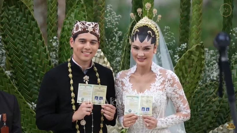 Seperti pasangan Luna Maya dan Maxime Bouttier, berikut ini tips menggelar pernikahan intim di Bali.