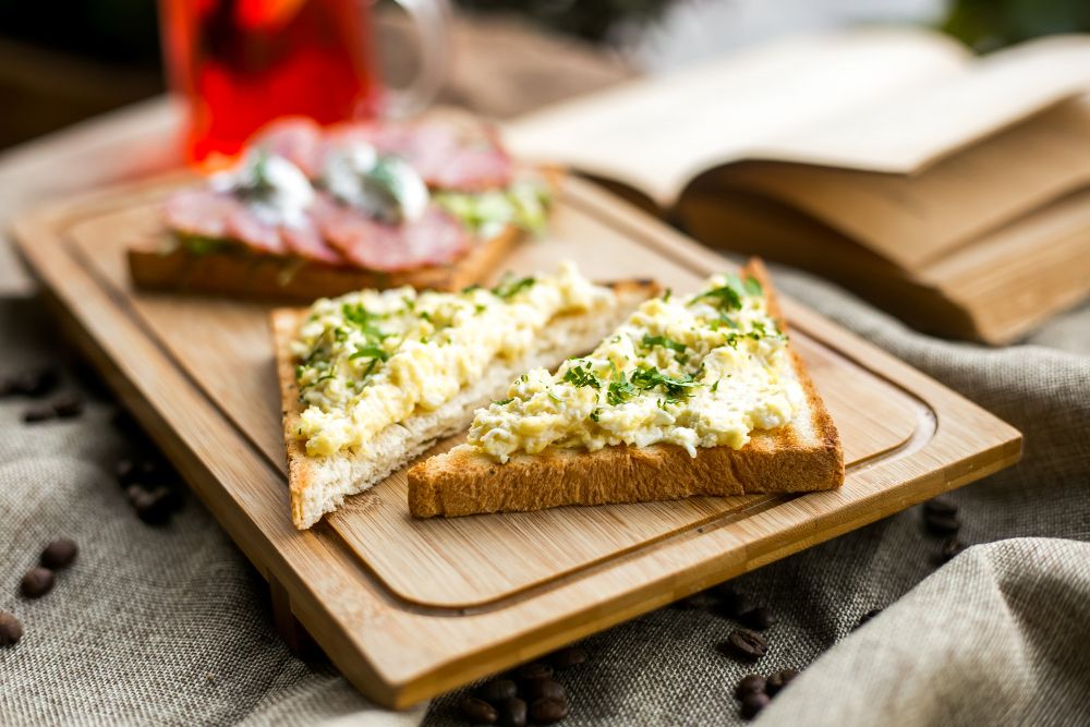 Ide sarapan yang nikmat dan praktis, cocok untuk disantap sebelum berangkat ke kantor. Berikut resepnya!