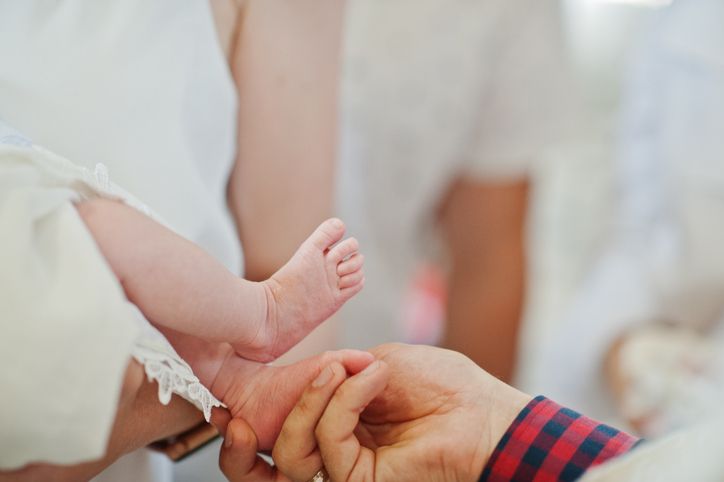 Dalam berbagai budaya di sejumlah negara, ada tradisi pemilihan dan pemberian nama bayi yang unik. Yuk, intip!