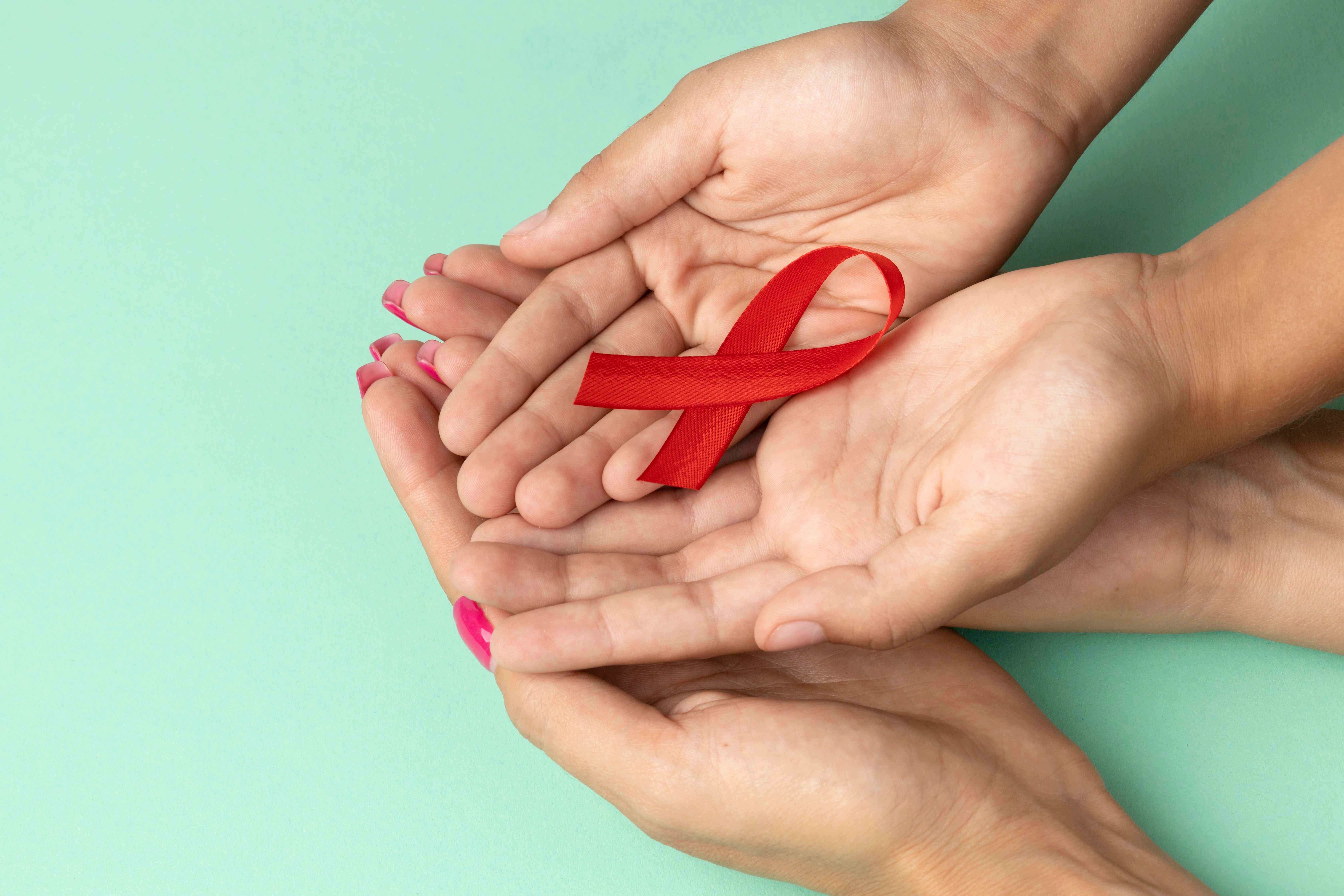 Krisis HIV/AIDS di Papua Tengah mengungkap dampak besarnya pada perempuan dan kebutuhan akan perlindungan yang setara.