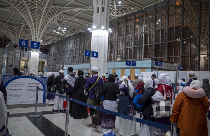 Masih ada WNI berhaji dengan visa ziarah. Yuk, kenali tiga jenis visa untuk ibadah ke Tanah Suci dan ketentuan umumnya!