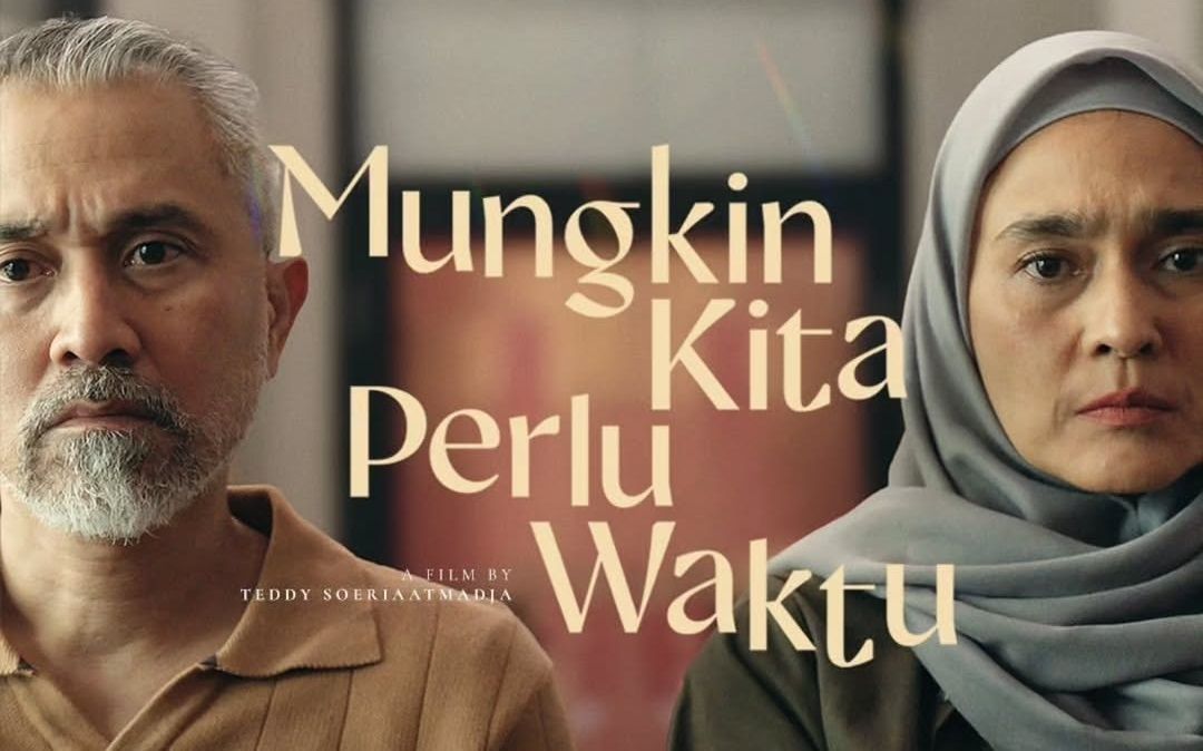 Sinopsis film Mungkin Kita Perlu Waktu banyak dicari di internet karena peran unik Tissa Biani sebagai perempuan bipolar.