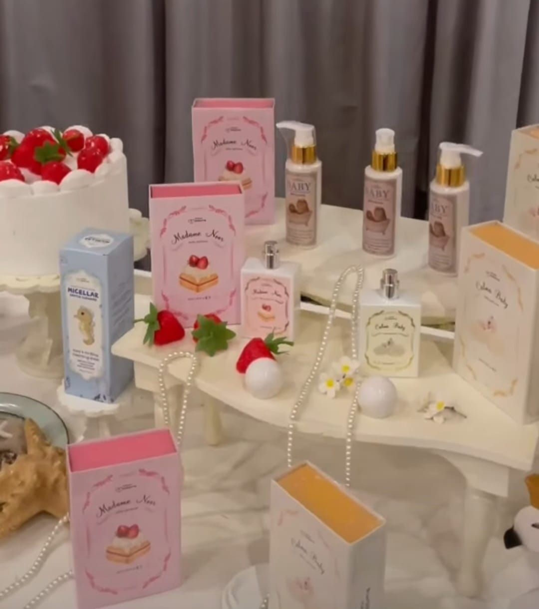 Ini rekomendasi micellar water dan parfum khusus bayi dari brand lokal, yang dibangun oleh selebgram Tasya Sayeed. 