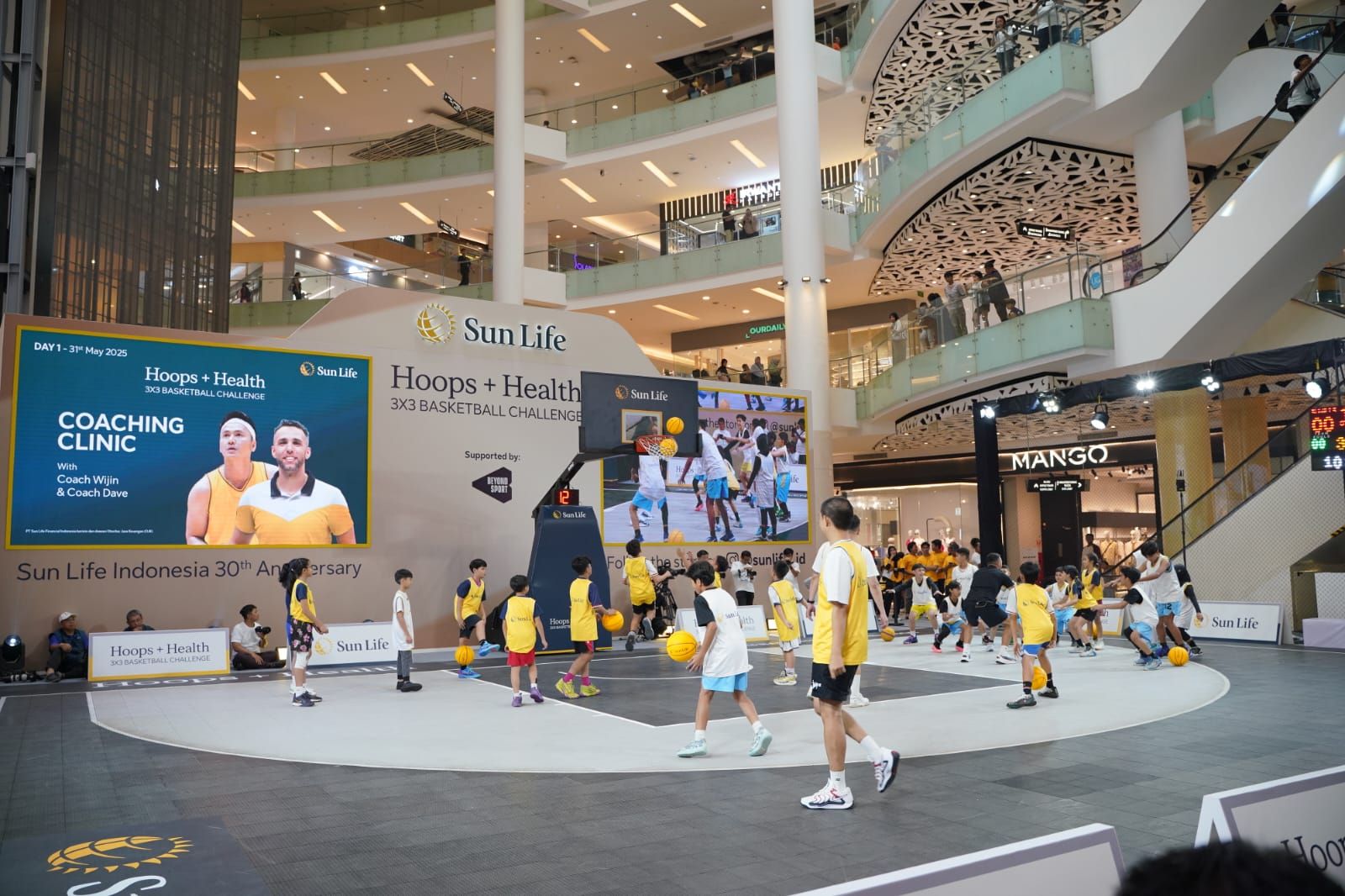 Untuk mempromosikan dan mendorong gaya hidup aktif dan sehat, perhelatan olahraga ini diadakan oleh Sun Life Indonesia. 