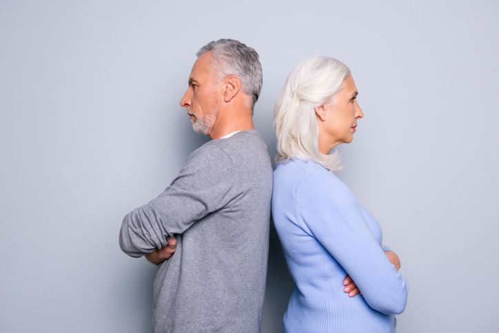 Fenomena grey divorce atau perceraian pasangan lanjut usia meningkat beberapa tahun terakhir. Apa penyebabnya?