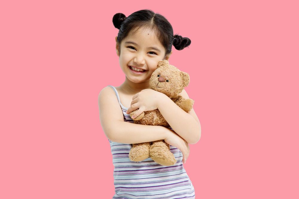 Pola asuh orang tua untuk mendidik anak sebagai perempuan mendiri dan cerdas. Salah satunya mendorong minat dan bakat anak!