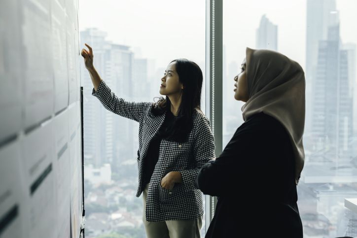 Di era teknologi AI, Gen Z dan milenial menilai pentingnya soft skill untuk karier profesional mereka. Kenapa?