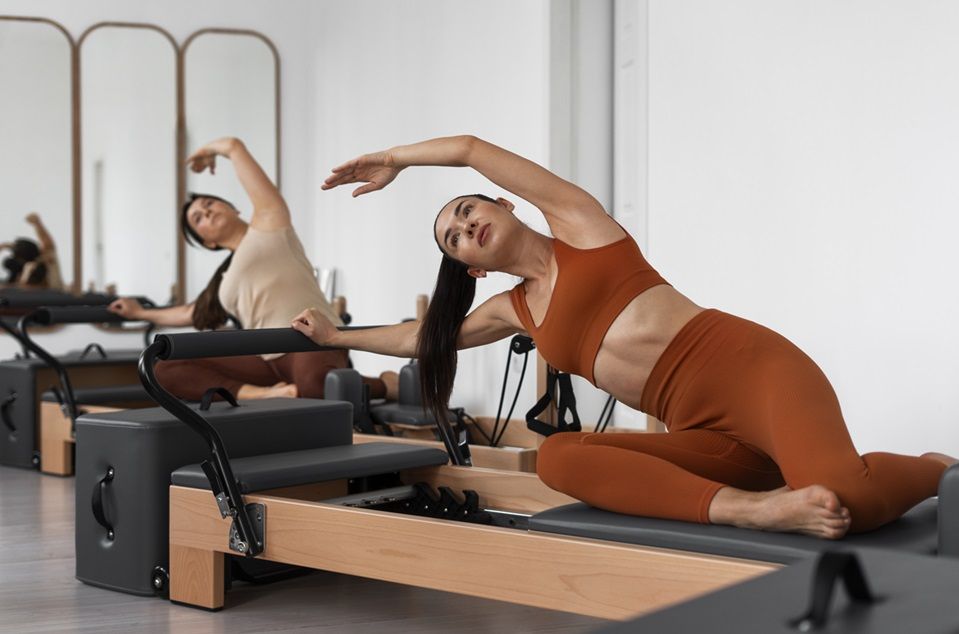 Ramai di kalangan anak muda seperti milenial dan Gen Z, berikut manfaat melakukan pilates untuk kesehatan fisik dan mental.
