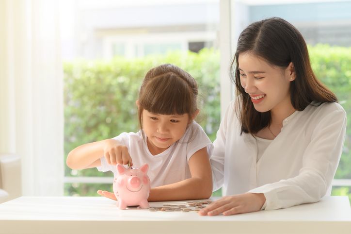 Perencana keuangan ungkap beberapa kebutuhan finansial anak yang harus diperhatikan selain dana pendidikan.