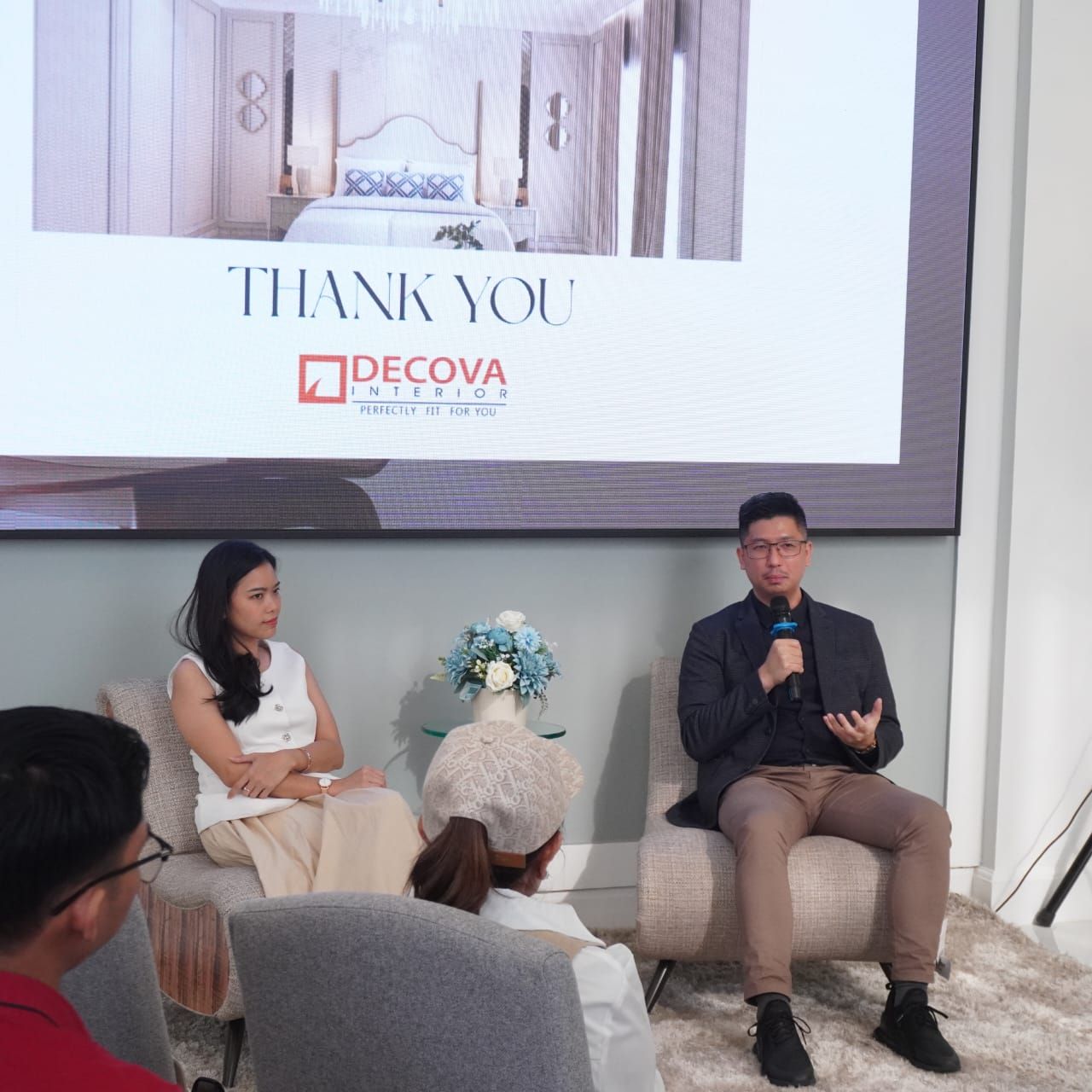 Jerswind Hwang, CEO Decova Interior, membagikan wawasannya dalam menjaga keseimbangan antara estetika dan kenyamanan fungsional ketika mendesain sebuah hunian.