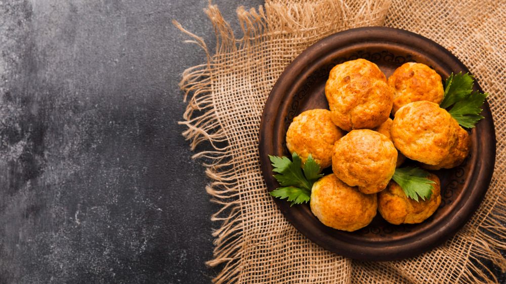 Sering jadi makanan pendamping, berikut tips membuat perkedel kentang agar tidak mudah hancur saat digoreng.