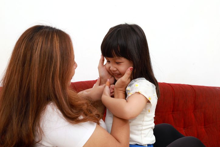 Mana yang terbaik antara pola asuh anak gaya VOC dengan gentle parenting? Ini kata Wamendukbangga Isyana Bagoes Oka.