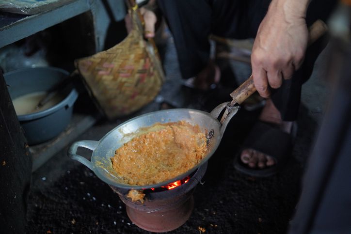 Selalu ramai pengunjung, simak tips aman dan nyaman makan dan kulineran saat datang ke Pekan Raya Jakarta.