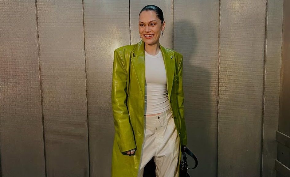 Penyanyi populer Jessie J didiagnosis mengidap kanker payudara. Gejala awalnya mirip mastitis, simak penjelasannya!
