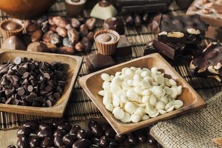 Ingin membuat kue cokelat? Kenali dulu jenis-jenis cokelat dan penggunaannya untuk kue di World Chocolate Day kali ini.
