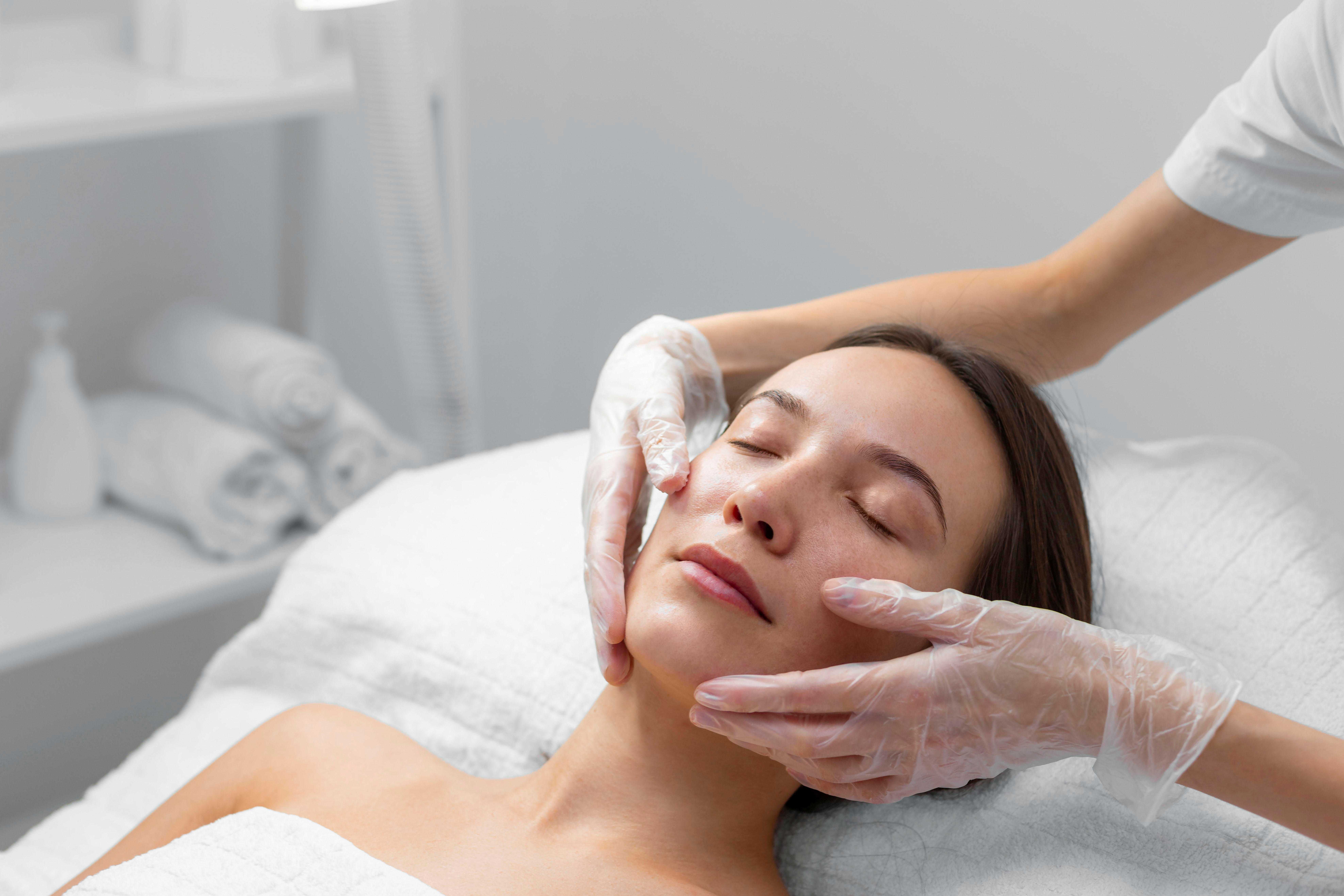 Onda Pro, teknologi contouring non-invasif pertama di dunia dengan gelombang mikro Coolwaves®, kini resmi diluncurkan.