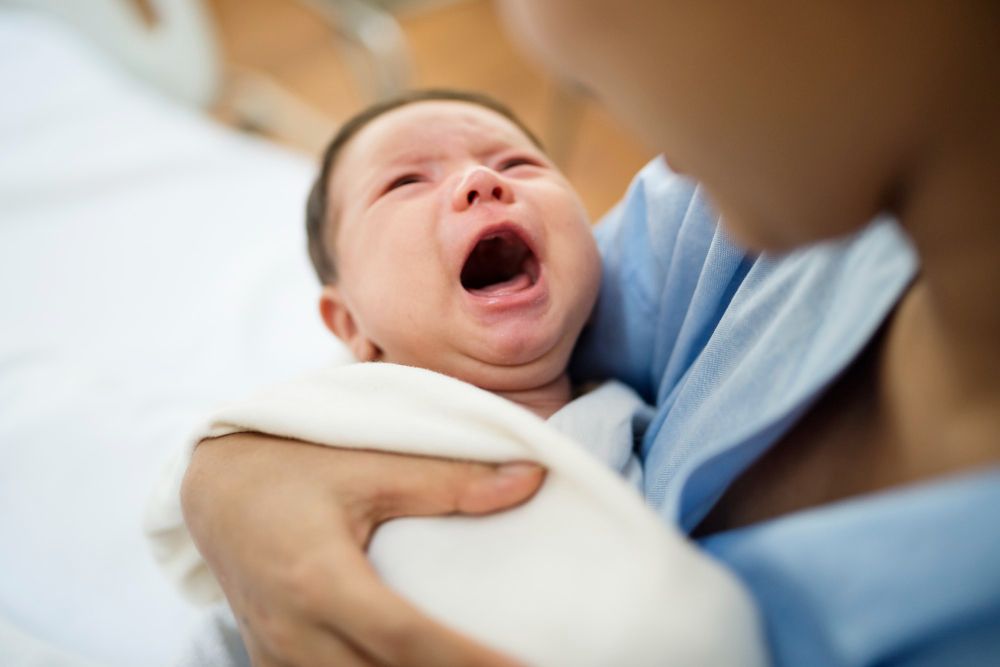 Memberikan nama bayi bukan hal sembarangan, ini  memerlukan banyak pertimbangan. Lantas, seberapa penting memberikan nama bayi dengan bijak?