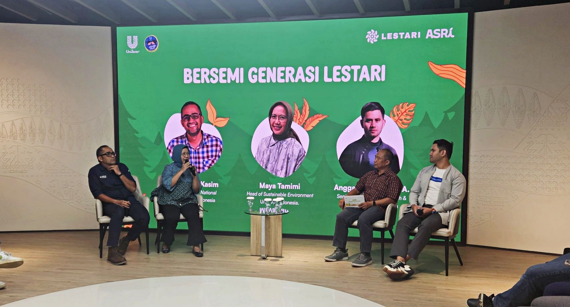 Pentingnya penanaman nilai berkelanjutan di institusi pendidikan, Kompas Gramedia bekerja sama dengan Unilever Indonesia meluncurkan program ASRI.