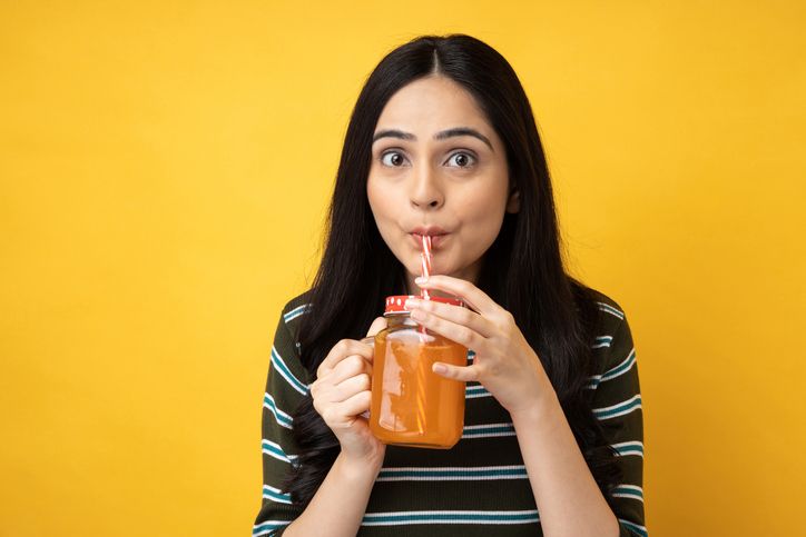 Alternatif minuman menyehatkan dan menghidrasi jika kamu bosan minum air putih karena rasanya tawar. Apa saja?
