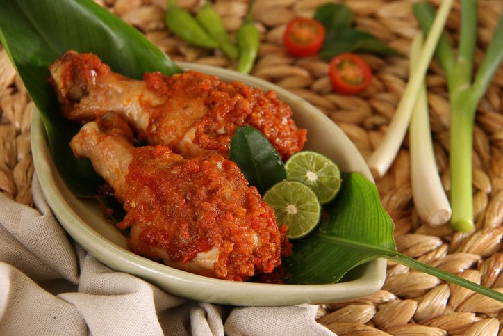Resep rica-rica yang nikmat ala restoran. Bisa jadi menu favorit keluarga sebagai sajidan santap siang.