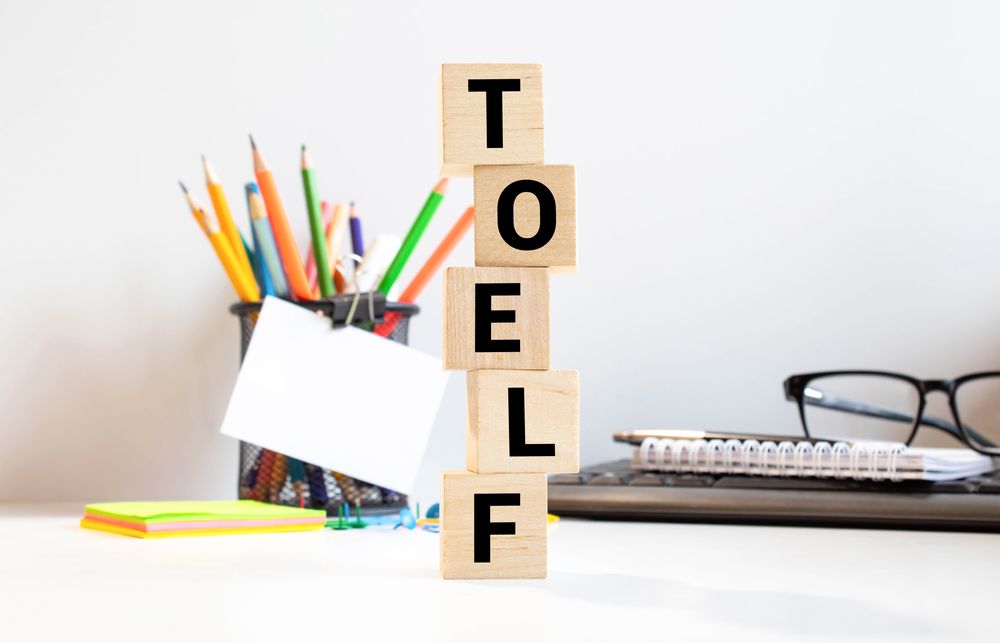 Bagian reading comprehension dalam TOEFL adalah salah satu bagian yang menuntut fokus
tinggi dan strategi yang tepat. Begini tipsnya