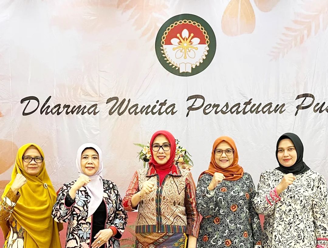 Bertepatan dengan Hari Dharma Wanita, mari memahami sejarah Dharma Wanita dan perannya ikut serta membangun negeri.