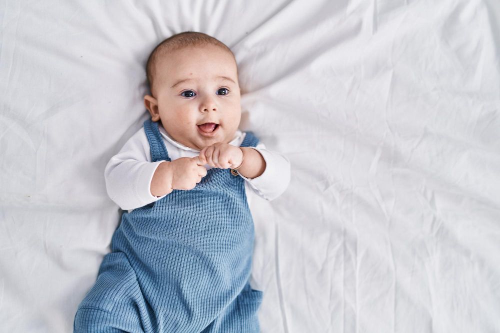 Rekomendasi nama bayi perempuan dan laki-laki yang lahir saat momen hujan turun, punya makna mendalam.