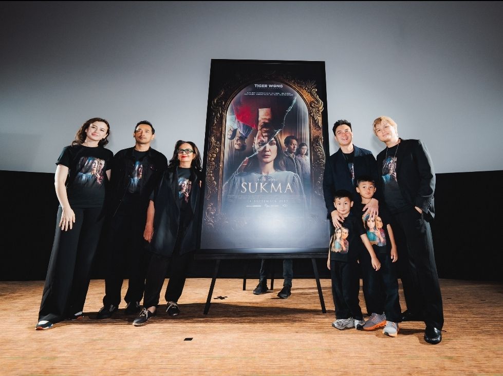 Film horor terbaru garapan Baim Wong, Sukma, resmi meluncurkan poster dan trailer. Mengusung misteri cermin, bagaimana trailer ini di garap?