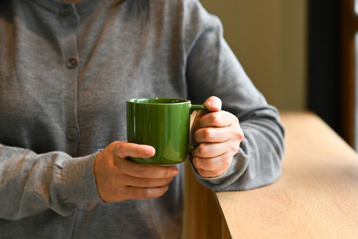 Berbagai benefit yang akan kamu rasakan pada kesehatan fisik dan mental ketika mengurangi atau berhenti mengonsumsi kafein.