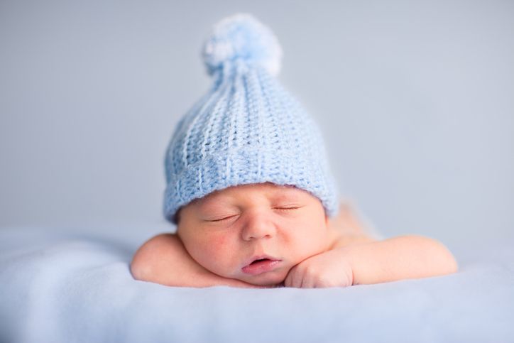 Rekomendasi nama bayi laki-laki yang lahir di momen kemerdekaan 17 Agustus, unik dan punya makna mendalam!