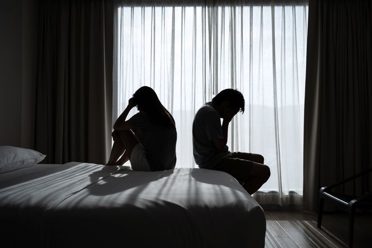 Mengenal istilah silent divorce yang masih jarang diketahui, kondisi saat pasangan suami istri terpisah secara emosional.