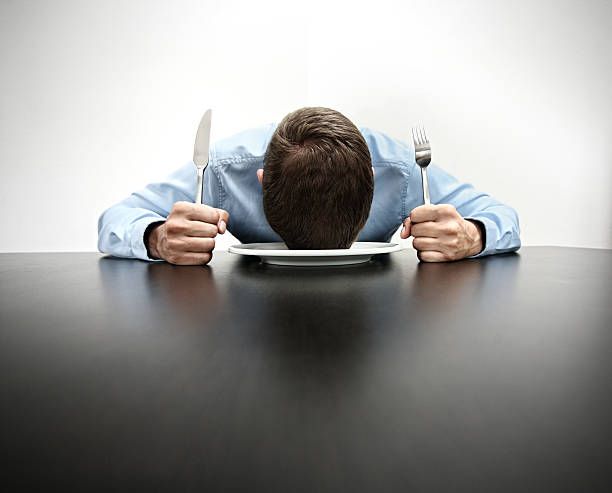 Mengantuk setelah makan adalah hal umum, namun intensitasnya bisa berbeda pada tiap orang. Apakah berbahaya jika mengalami ini?