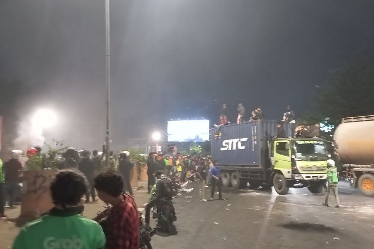 Pernyataan sikap Komnas Perempuan merespons kekerasan aparat terhadap masa aksi demo 25 dan 28 Agustus 2025.