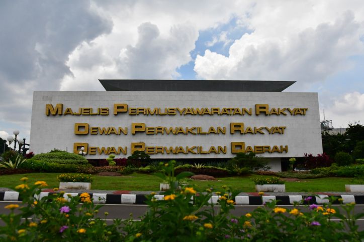 Bukan presiden, inilah pemilik kewenangan untuk memberhentikan anggota DPR dan sebab-sebab yang membuat mereka bisa diberhentikan.