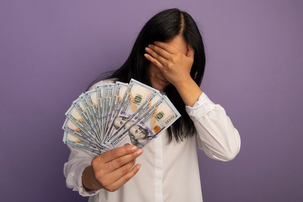 Ada lima jenis kebutuhan tak perlu yang tak disadari bikin boros dan bisa menghambatmu mencapai financial freedom.