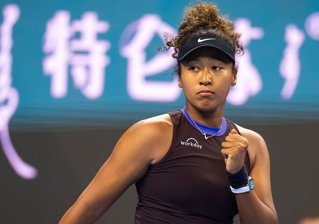 Mengenal sosok Naomi Osaka, petenis perempuan asal Jepang yang kini sedang viral di media sosial. Simak penjelasan selengkapnya!