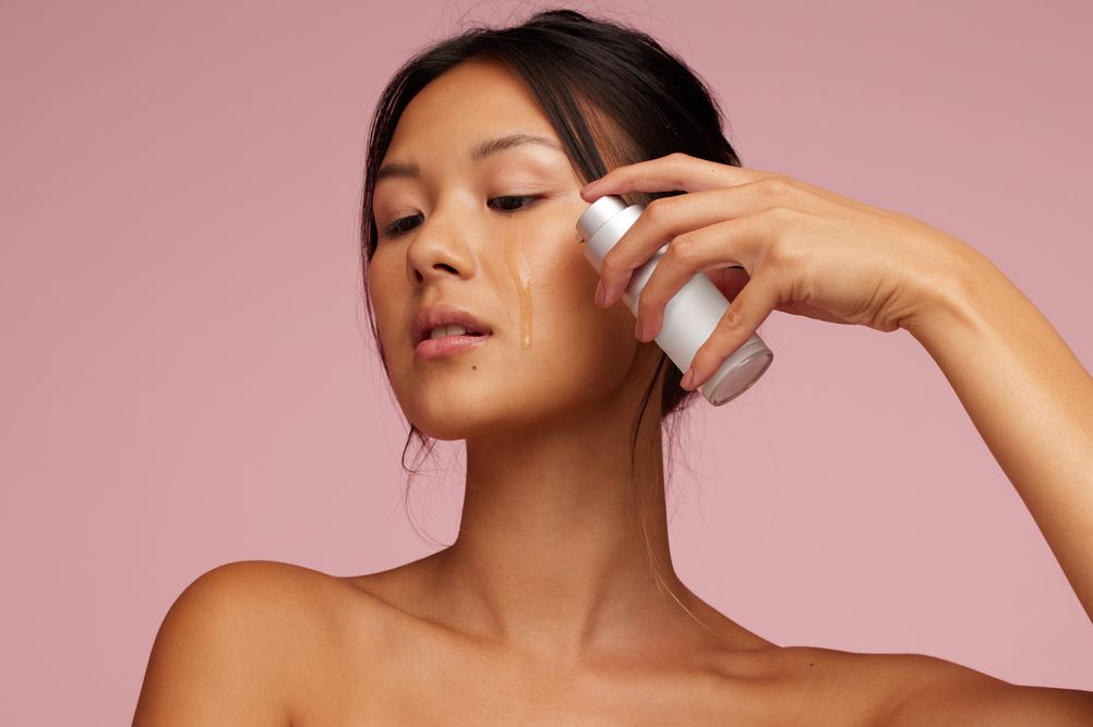 Saat ini sedang viral di TikTok tentang memakai obat gatal sebagai primer makeup. Berikut penjelasan dokter.
