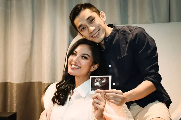 Zivanna Letisha dan suami umumkan kehamilan anak kedua