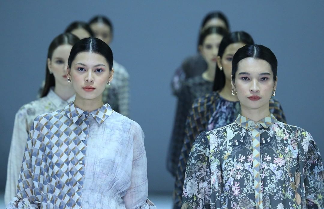 Salah satu pekan mode terbesar di Indonesia akan kembali digelar tahun ini. Ini dia cara menonton Jakarta Fashion Week 2023. 