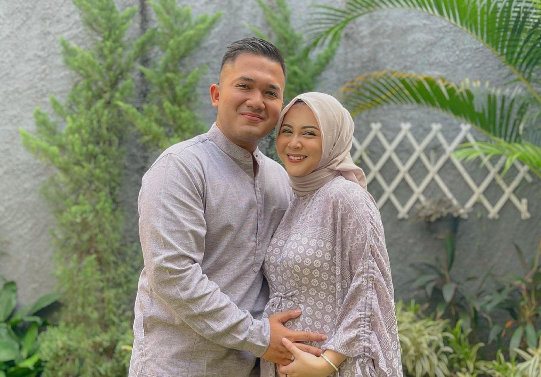 Pengalaman Kesha Ratuliu menerima vaksin Covid-19 dalam kondisi hamil. Bagaimana efek yang dirasakan Kesha?