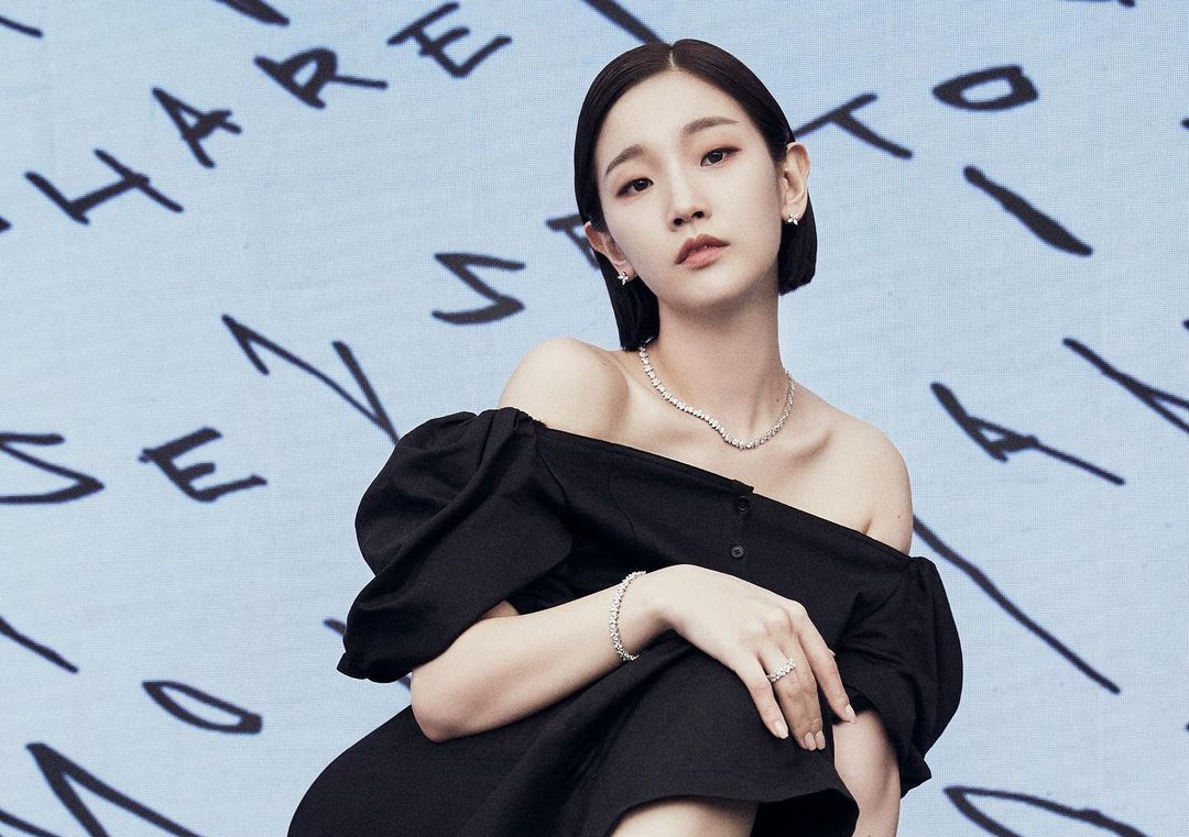 Aktris Park So Dam telah membintangi karakter perempuan dalam sejumlah judul drama Korea. Apa saja? Simak ulasannya!