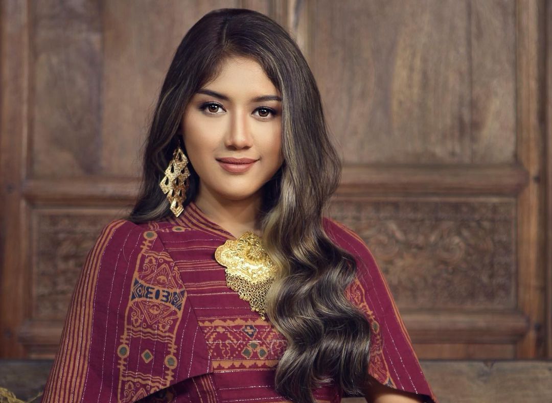 Sempat viral di TikTok, intip fakta kedekatan Erina Gudono dan Kaesang Pangarep, anak bungsu Presiden Joko Widodo.