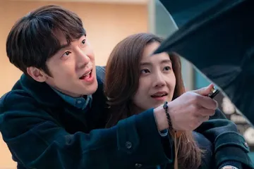 Ahn Jung Won dan Jang Gyeo Ul di Hospital Playlist