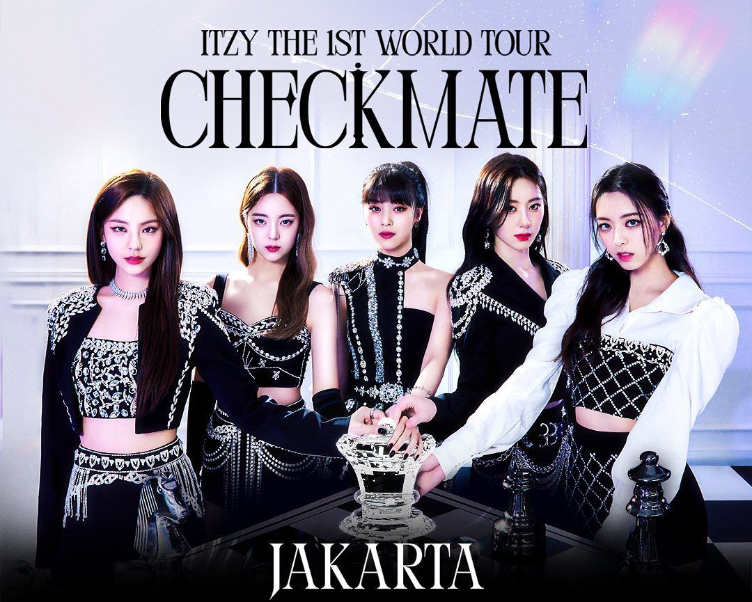 Intip momen interaksi grup Kpop ITZY dan penggemarnya saat soundcheck konser di Senayan, Jakarta pada Sabtu (4/2/2023).