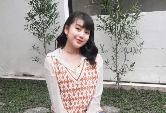 Meramaikan perayaan Halloween, Ghea Indrawari tampil lucu sekaligus menyeramkan dengan kostum Annabelle