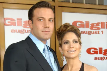Ben Affleck dan Jennifer Lopez pada 2000