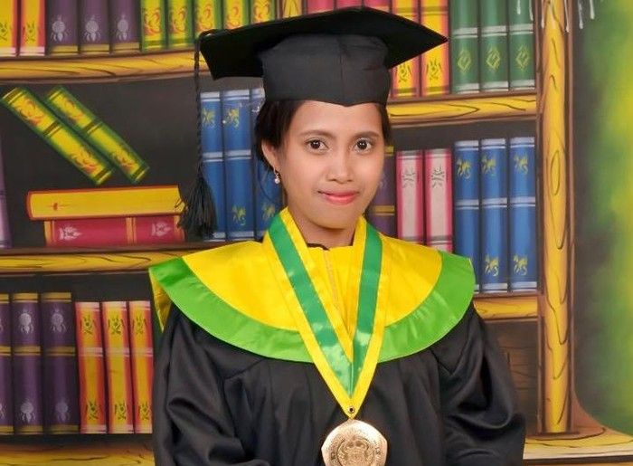Kerja sebagai ART demi bisa kuliah, Yesti Rambu Jola Pati buktikan tidak ada yang dapat menghalangi perempuan dalam bermimpi. 